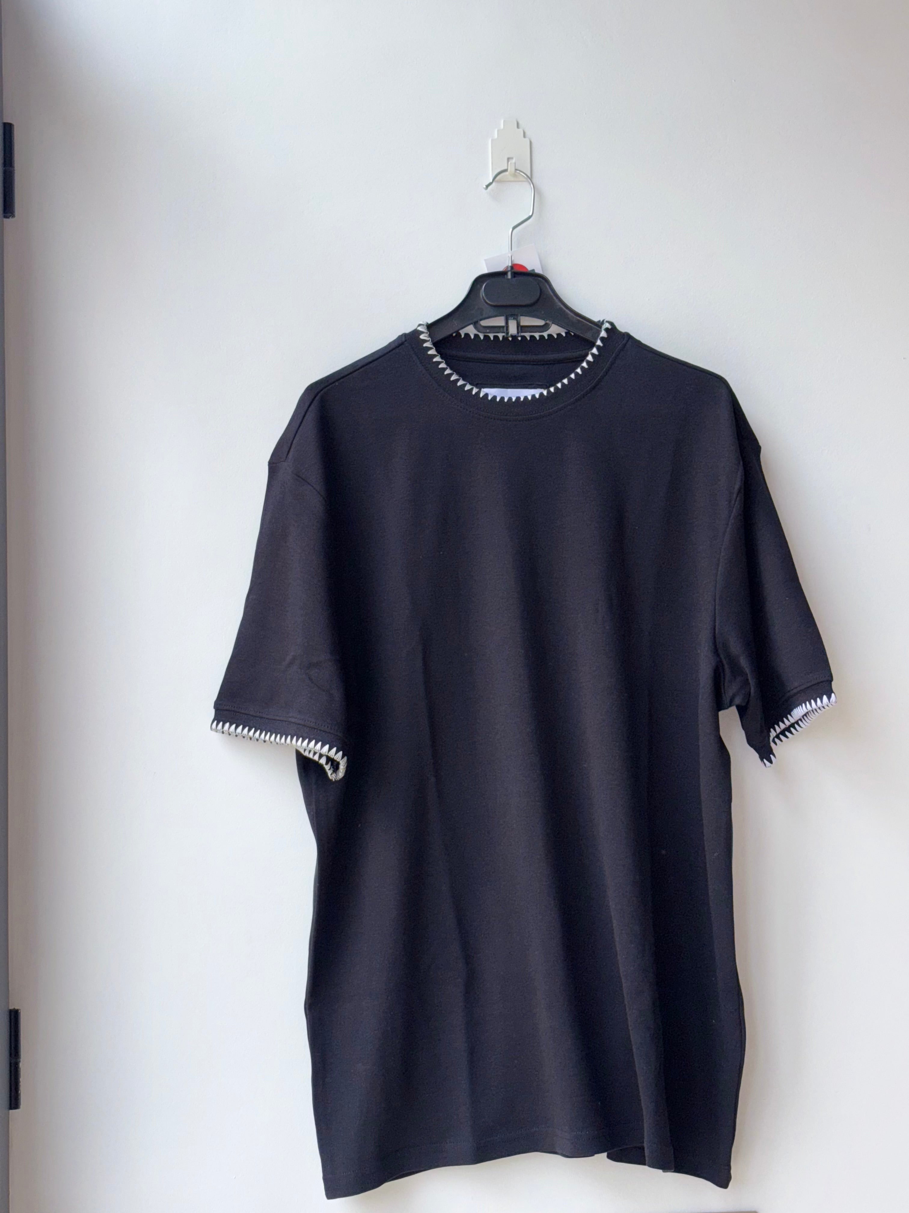 T-shirt threadbare