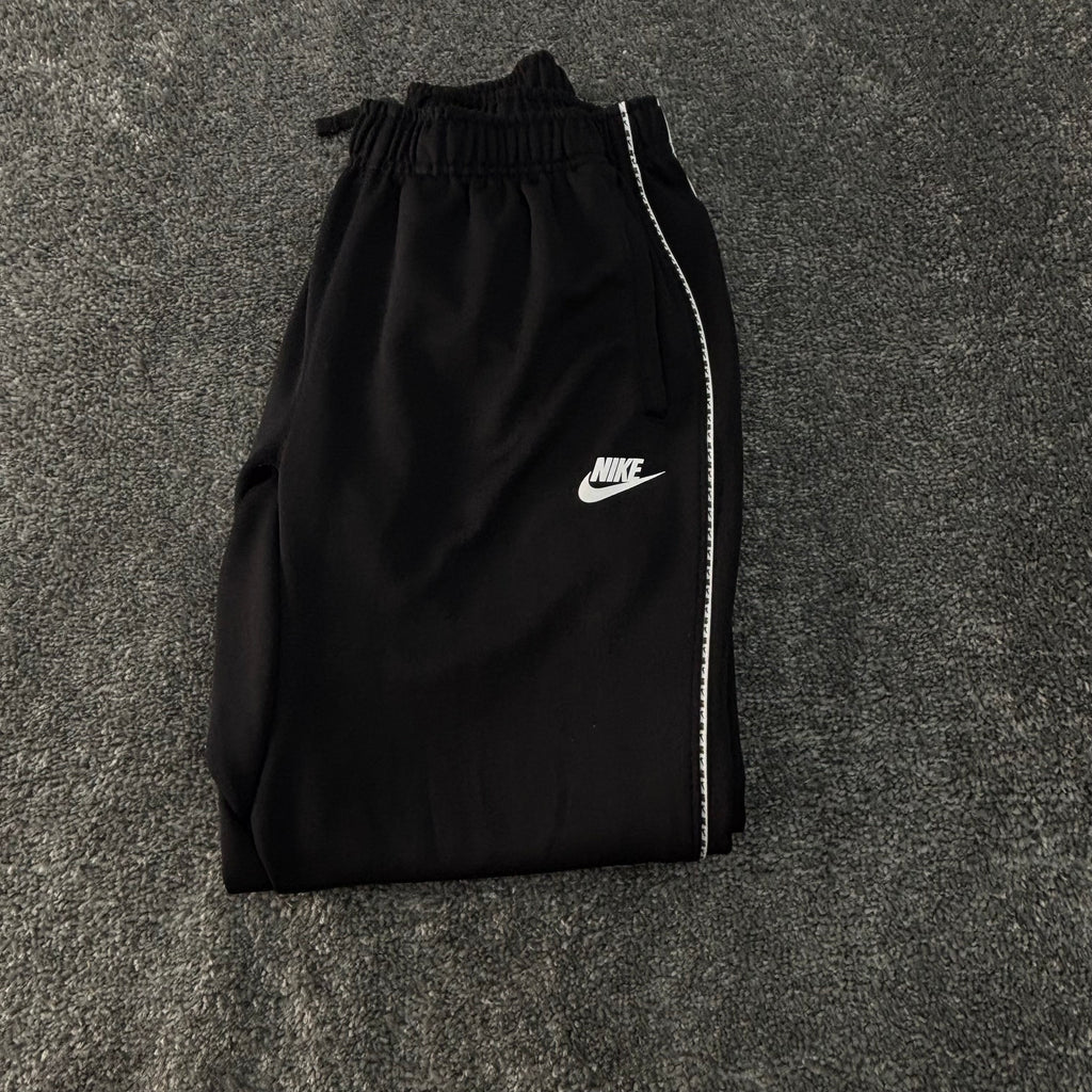 Nike joggers