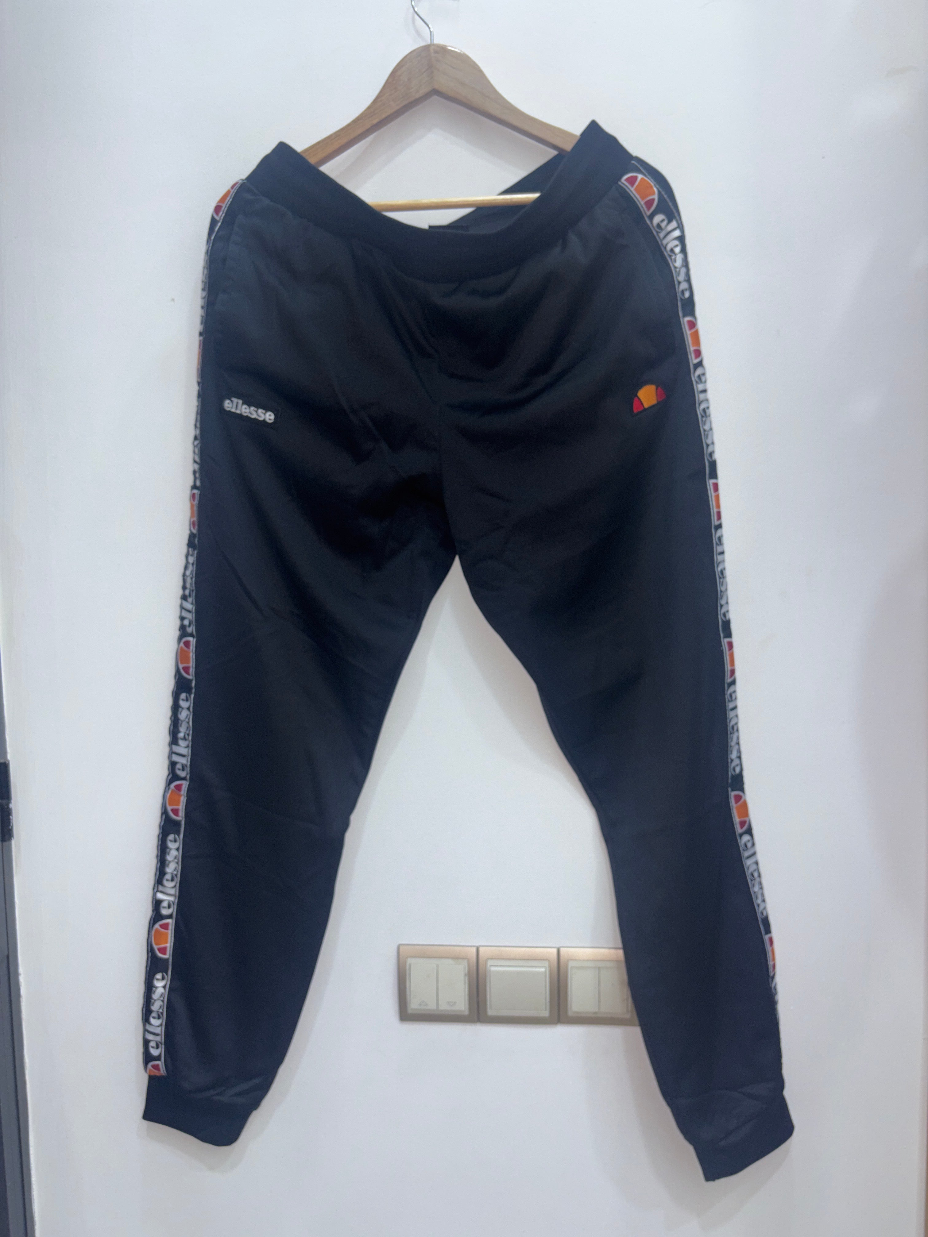 Survête ellesse