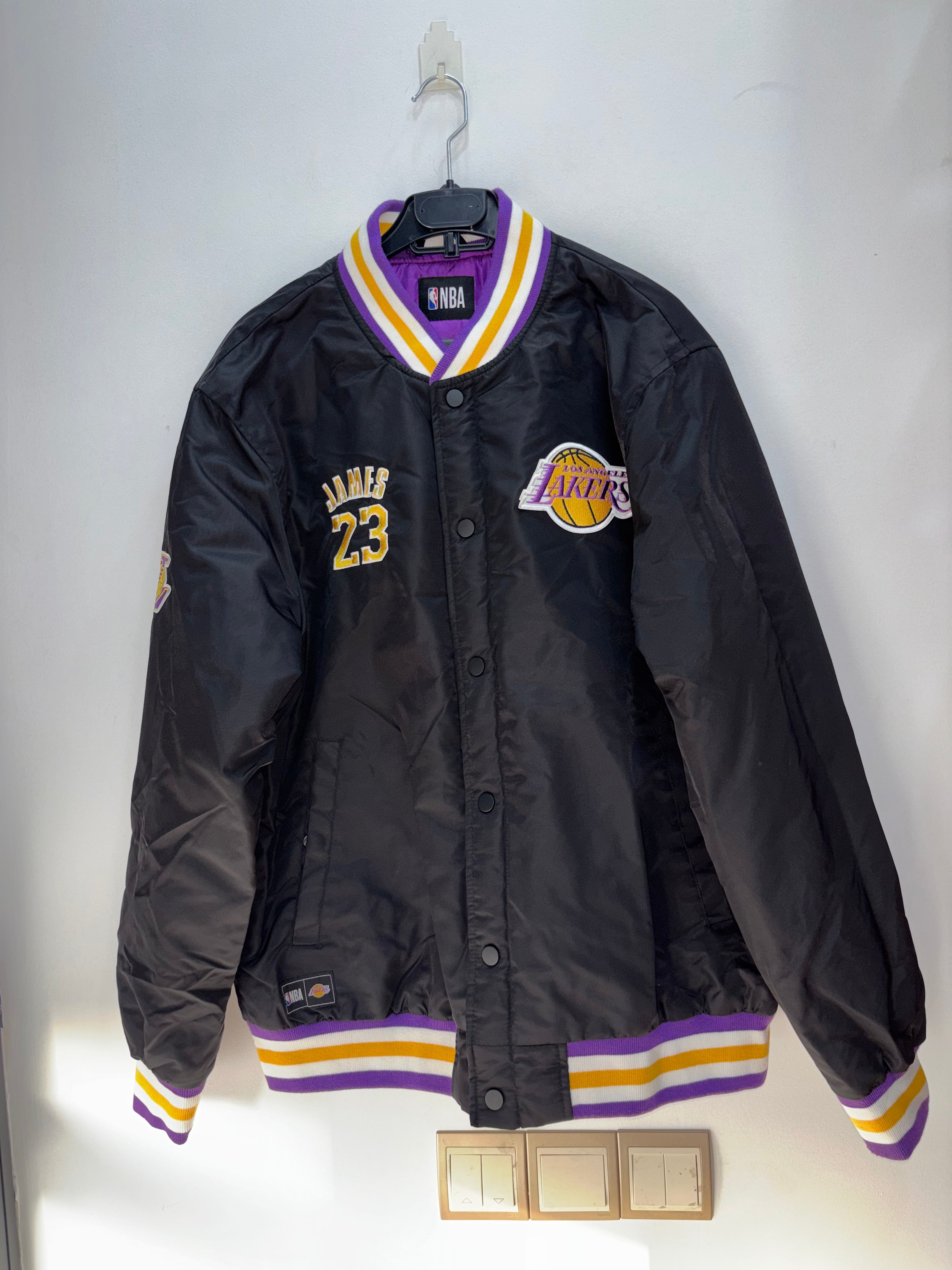 Jacket lakers