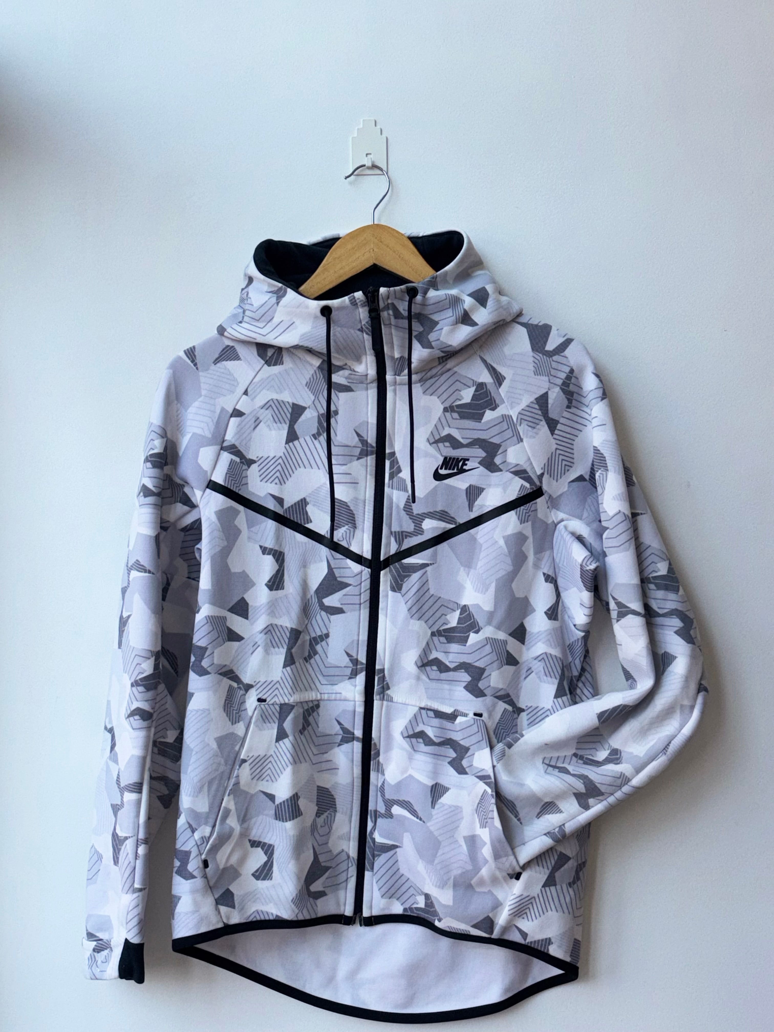 _Nike Hoodie