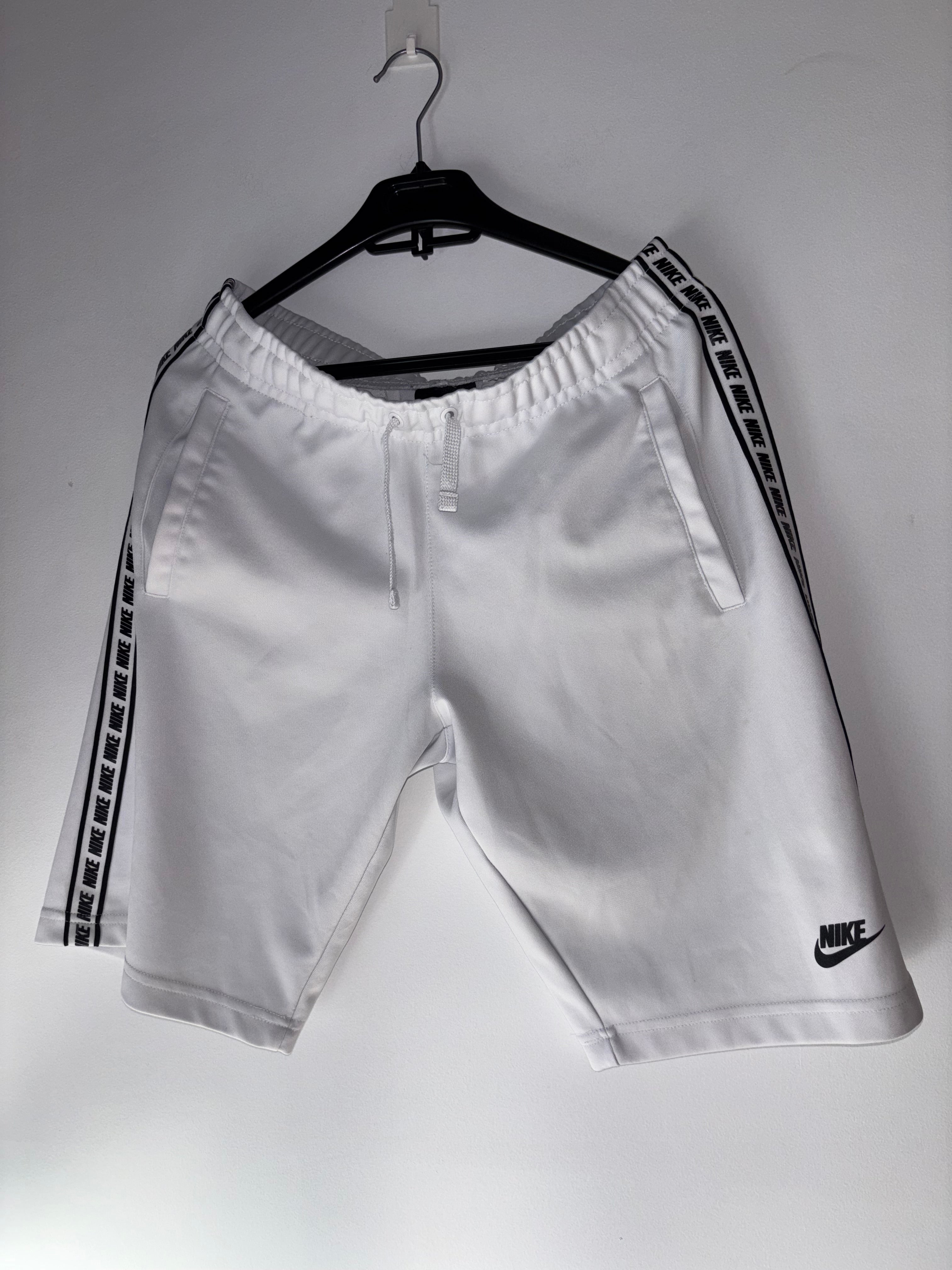 Short nike