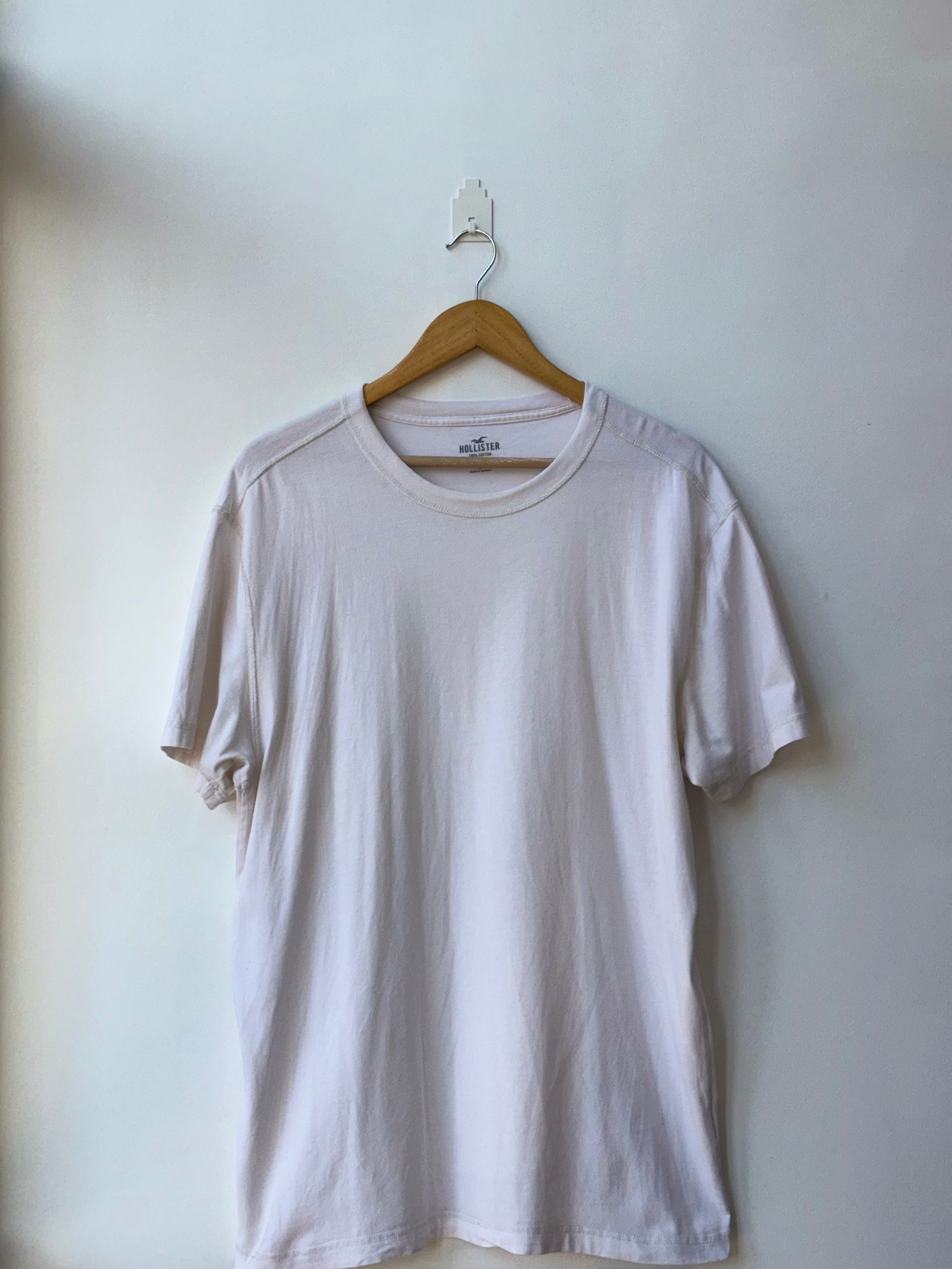 Hollister  T-Shirt