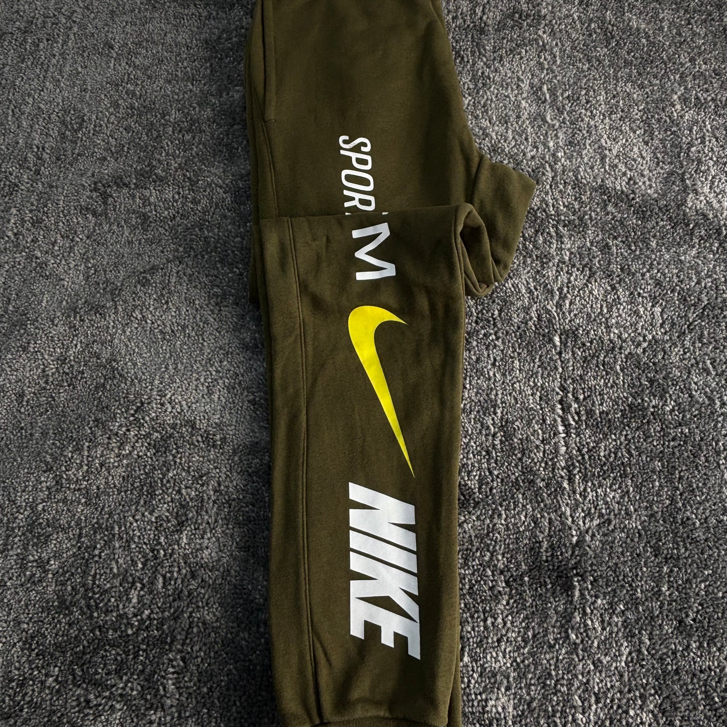 Nike Joggers