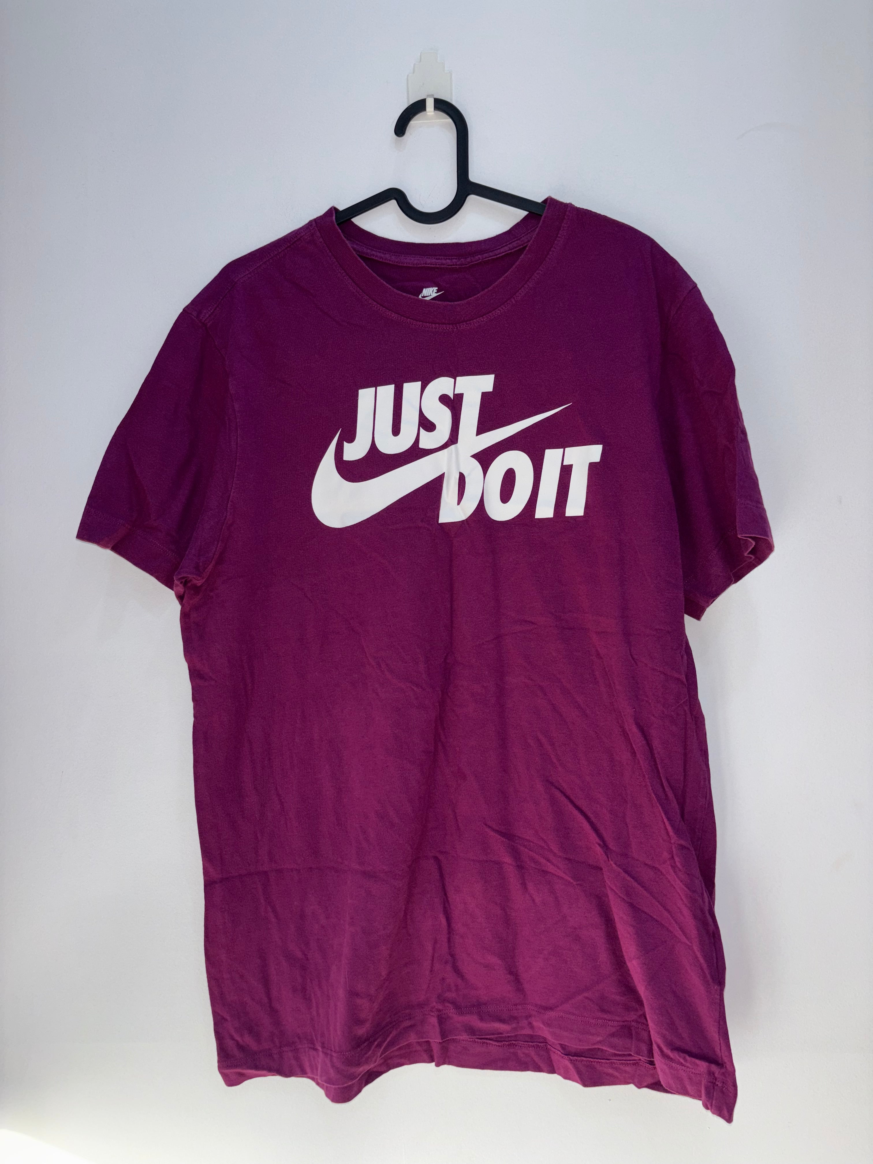 T-shirt nike