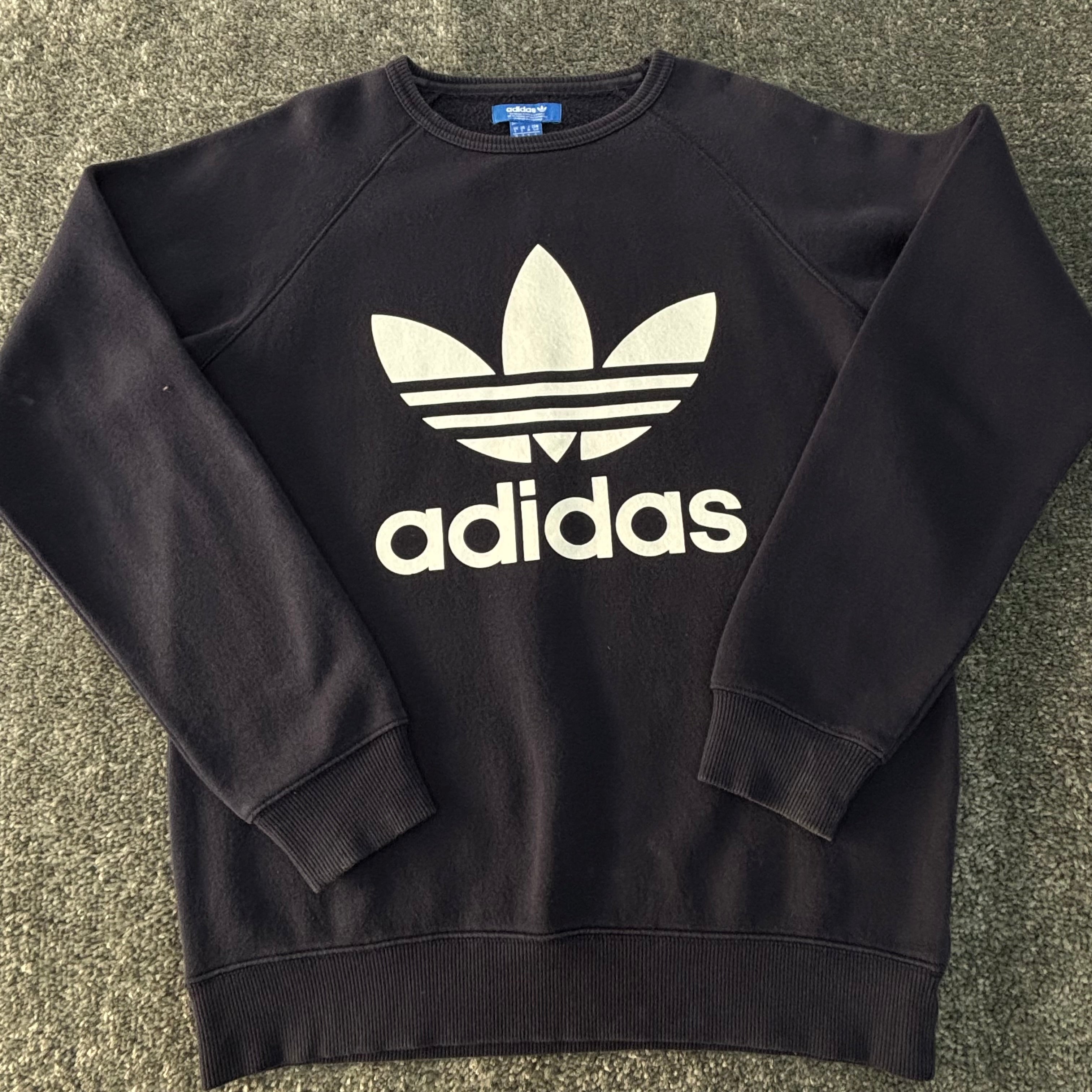 Adidas Sweatshirt