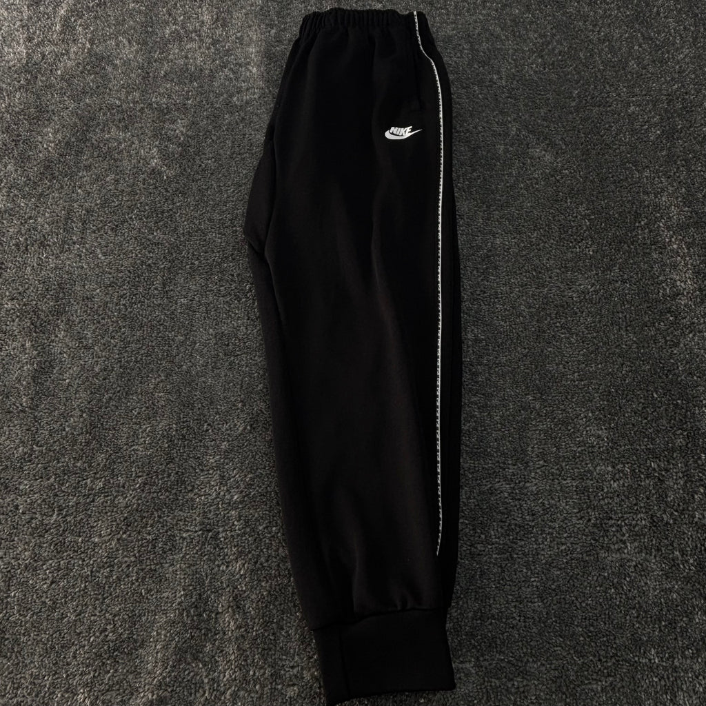 Nike joggers
