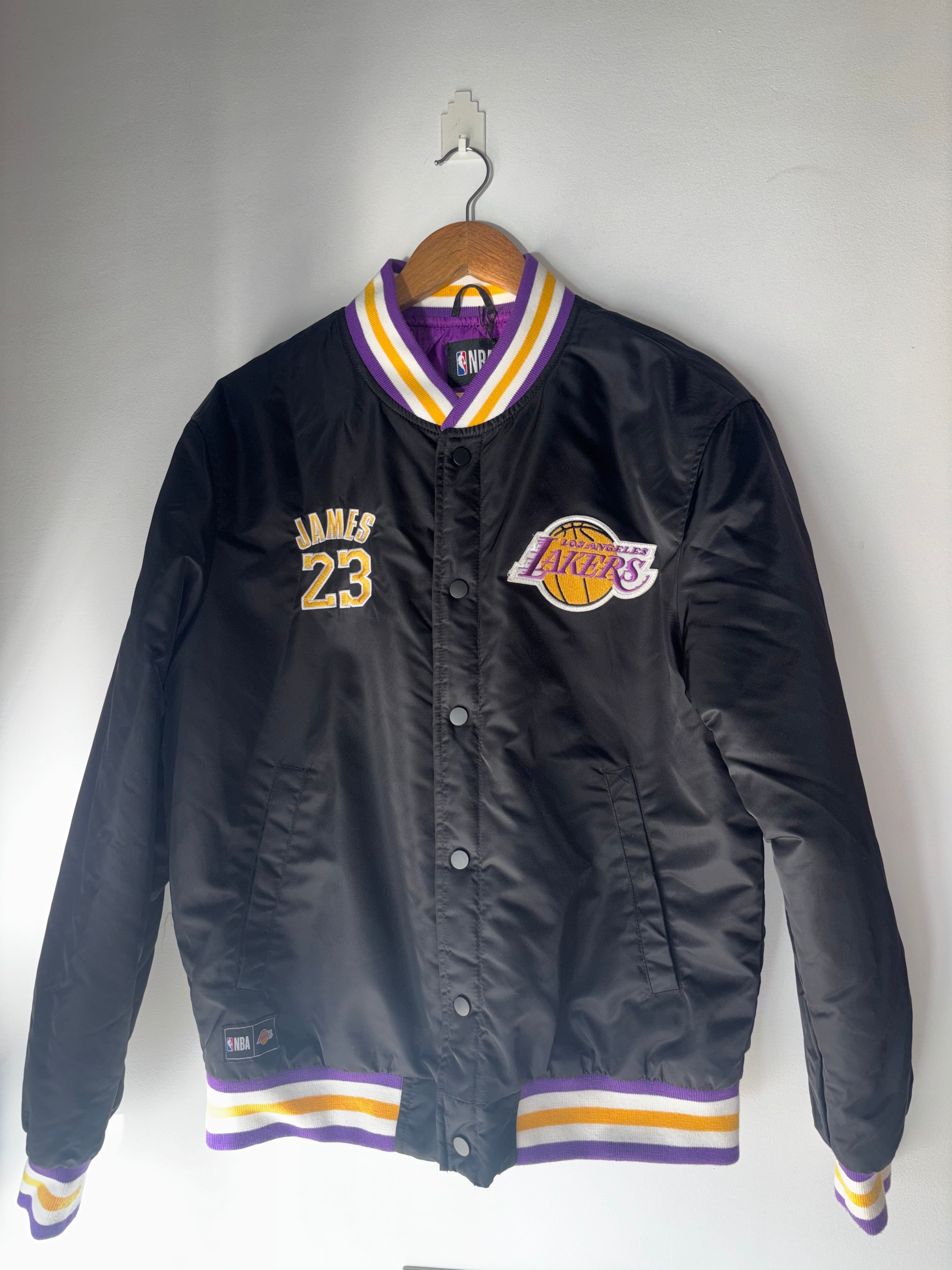 Jacket lakers