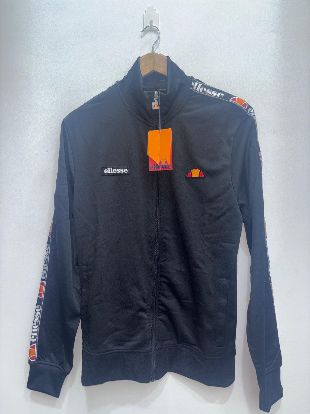 Survête ellesse