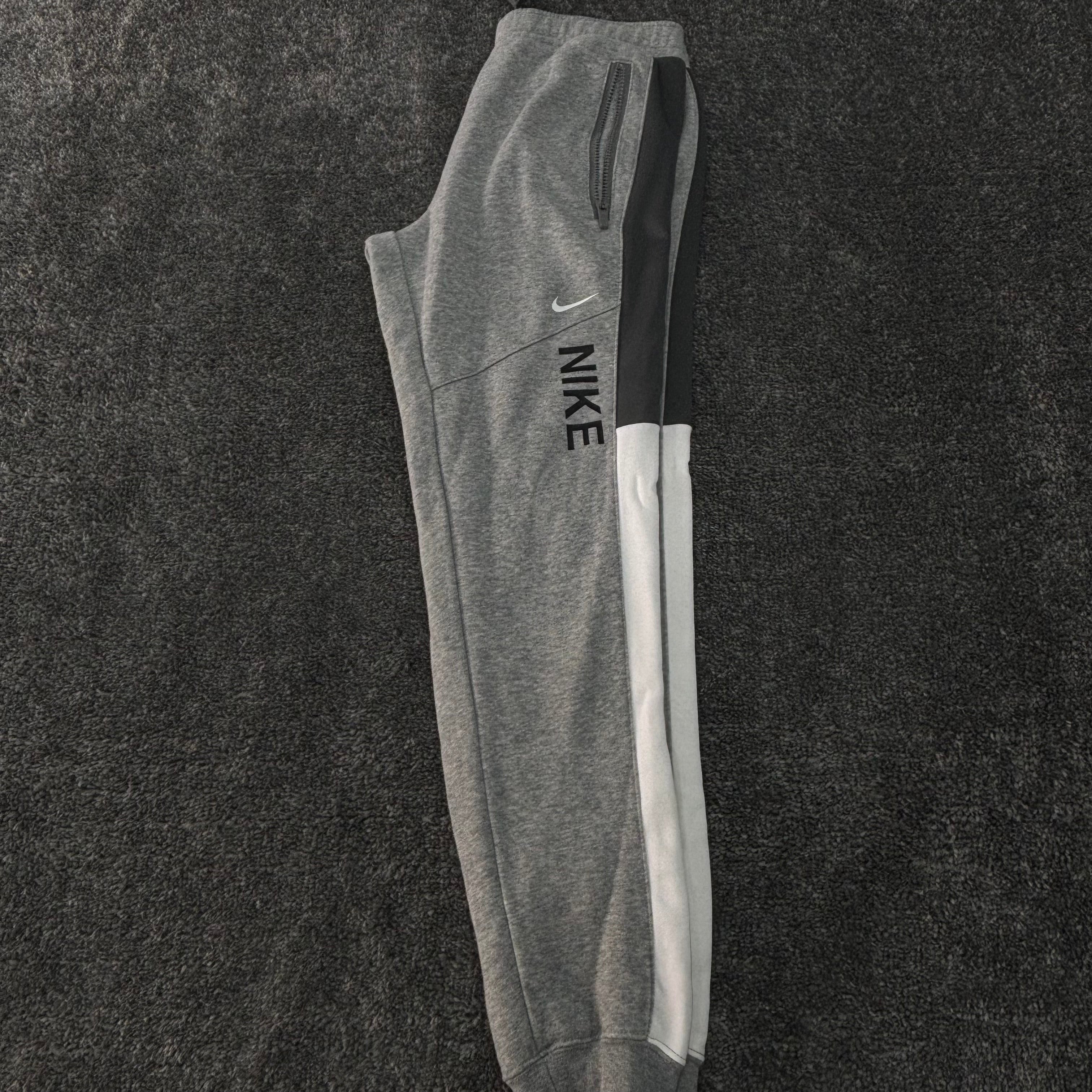 Nike joggers