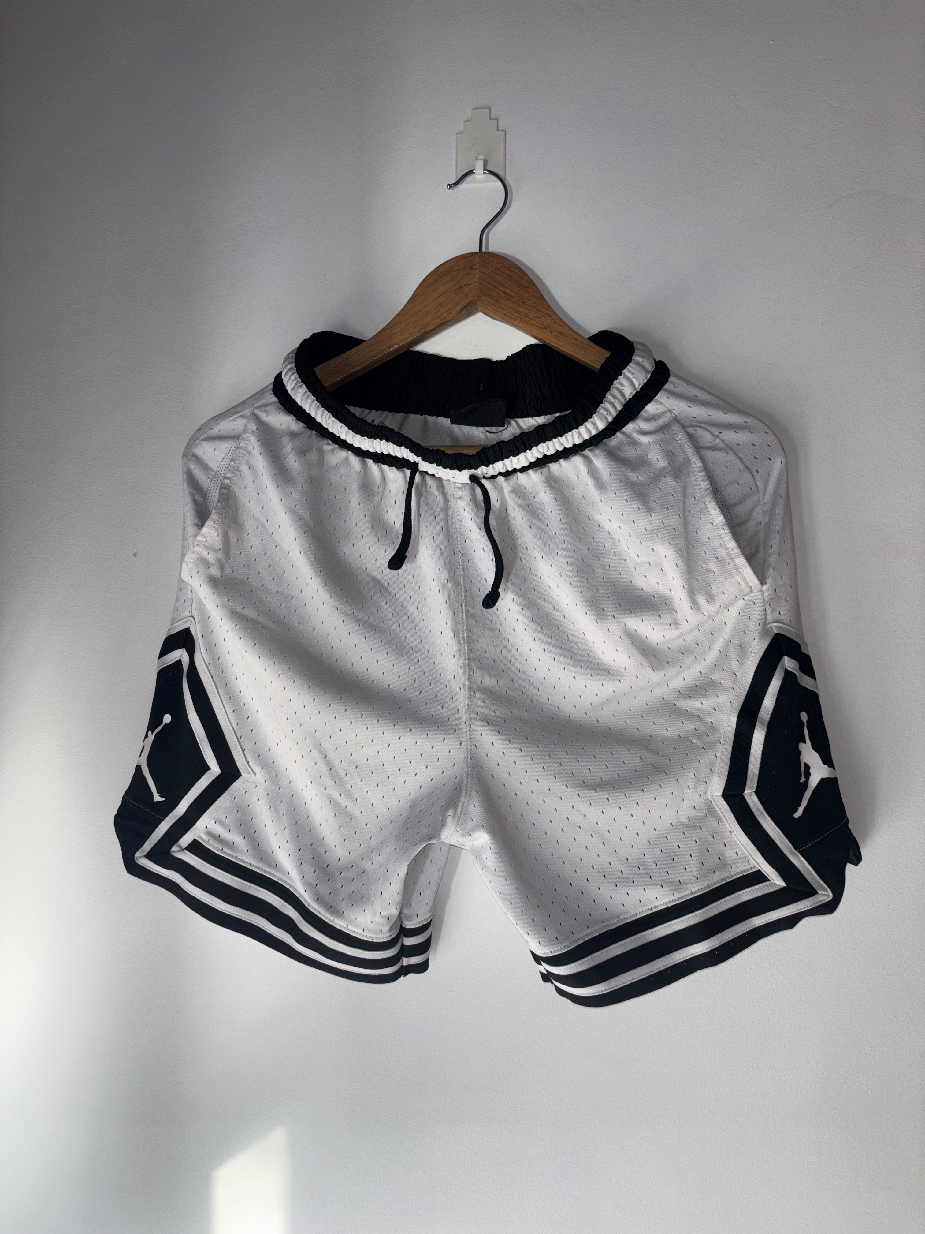 Short jordan